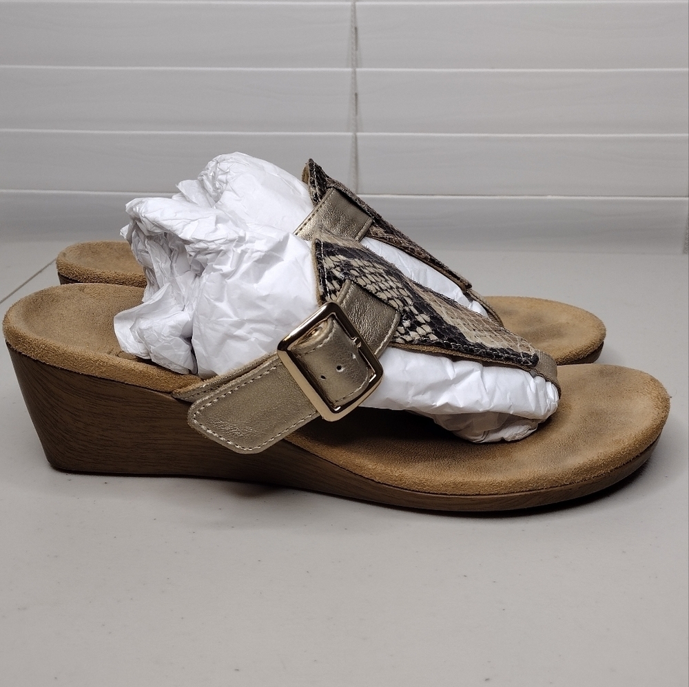 Vionic Alanis Women's Snakeskin Leather Toe-Post Wedge Sandals - Picture 3 of 15